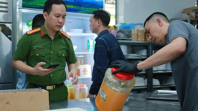 Nghệ An: Kiểm tra hơn 1.500 cơ sở, xử phạt hơn 1,1 tỷ đồng vi phạm an toàn thực phẩm