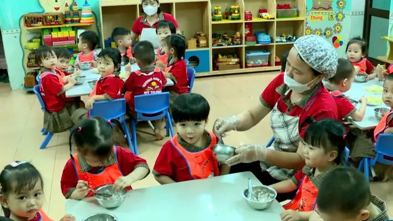 Siết chặt quản lý an toàn thực phẩm trường học: Bảo vệ bữa ăn bán trú cho học sinh