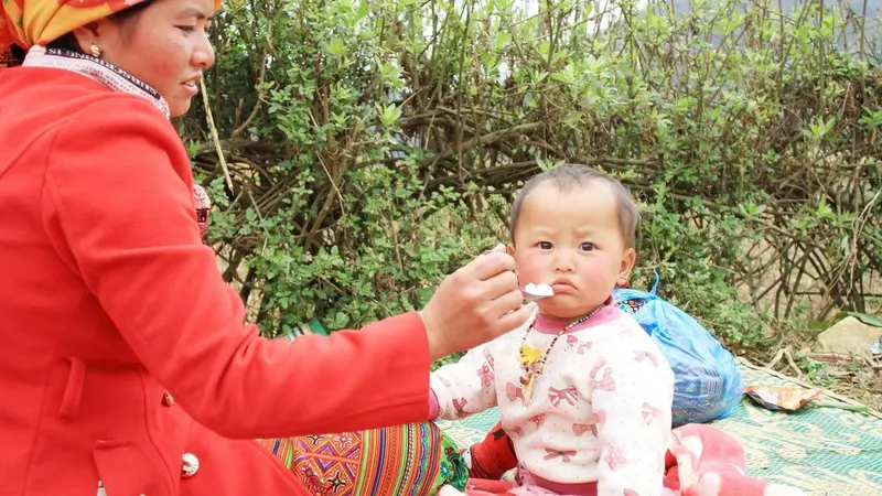 Cách xác định trẻ bị suy dinh dưỡng: Không chỉ là cân nặng hay chiều cao