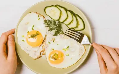 Lợi Ích Sức Khỏe Bất Ngờ Khi Ăn Trứng Vào Bữa Sáng